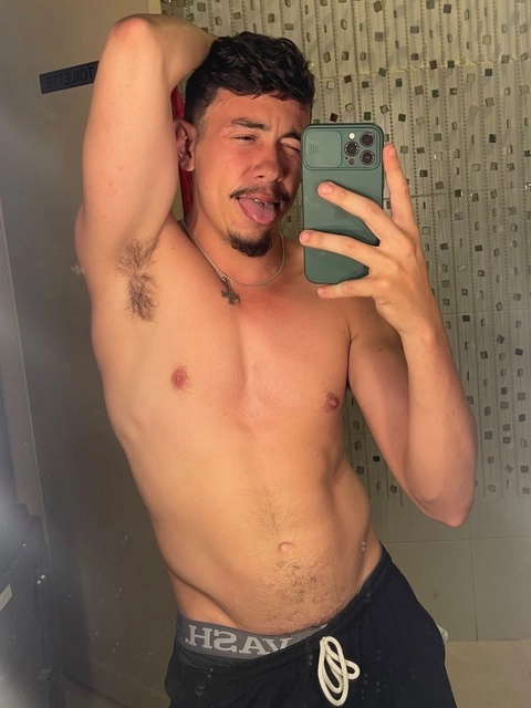 Italo Santos OnlyFans Picture