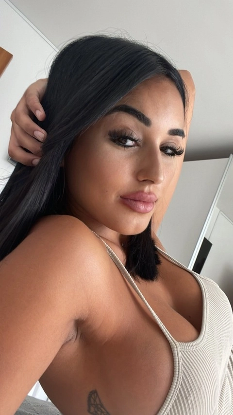 Bella Rodriguez OnlyFans Picture