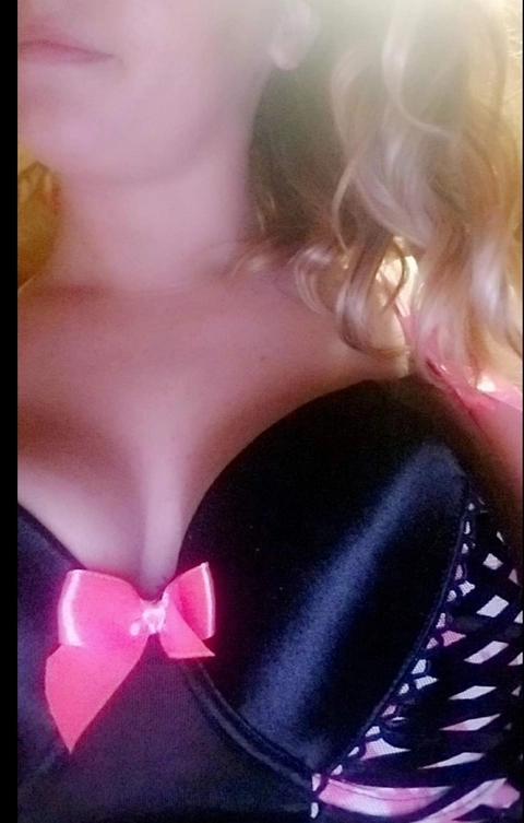 Hazelqueen93 OnlyFans Picture