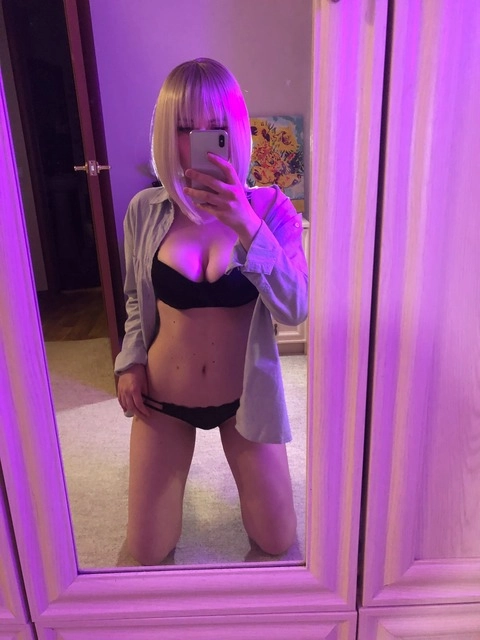 Alice Dubois OnlyFans Picture