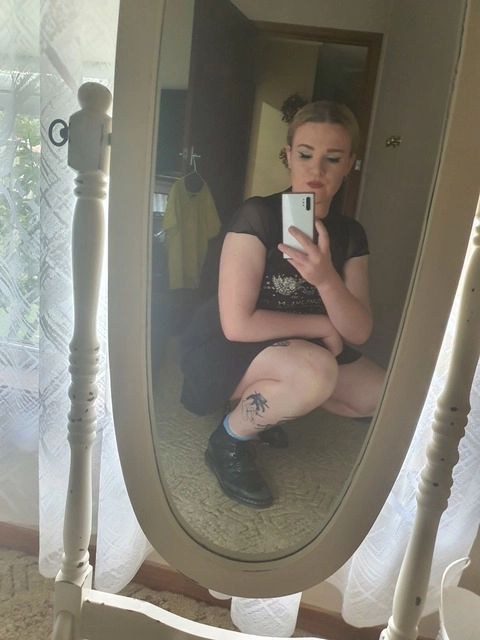 TS Goth Bitch OnlyFans Picture