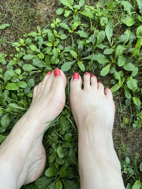 Mama’s Feet