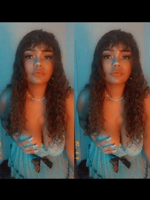 Curly Cutie OnlyFans Picture