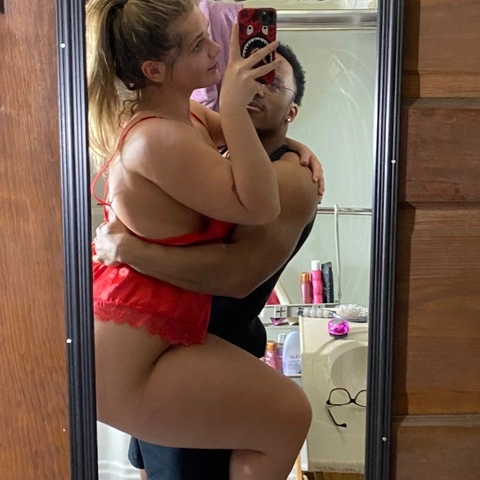 Shelb & Tay😘 OnlyFans Picture