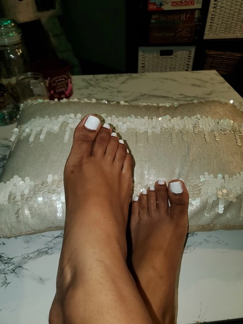 Foot Queen 💕 OnlyFans Picture