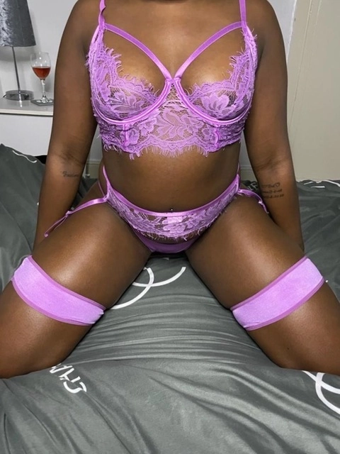 KB OnlyFans Picture