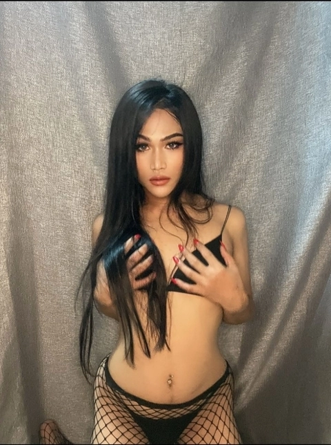 LADYBOY PLOYLIN? OnlyFans Picture