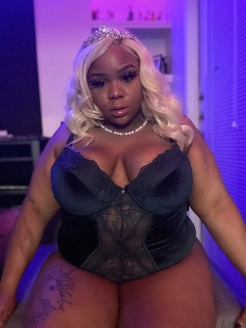 GoddessLuxx OnlyFans Picture