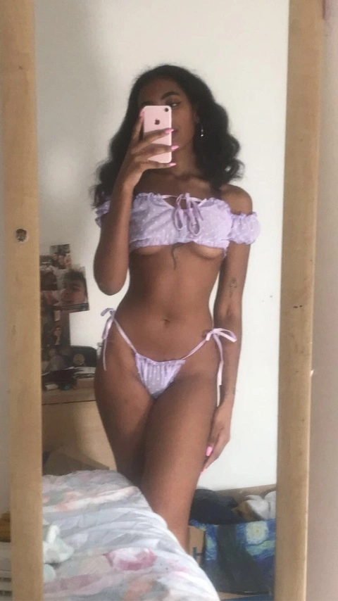 Mila OnlyFans Picture