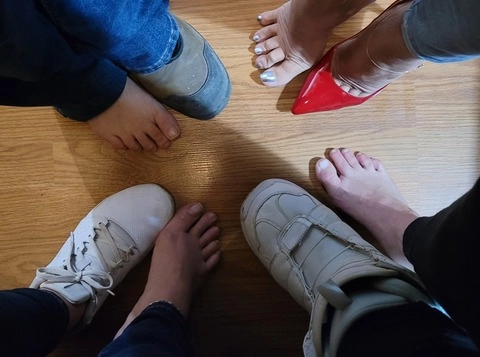 Feet squad