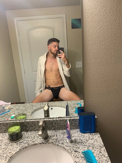 Hunter OnlyFans Picture