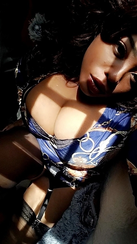 MochaMona OnlyFans Picture