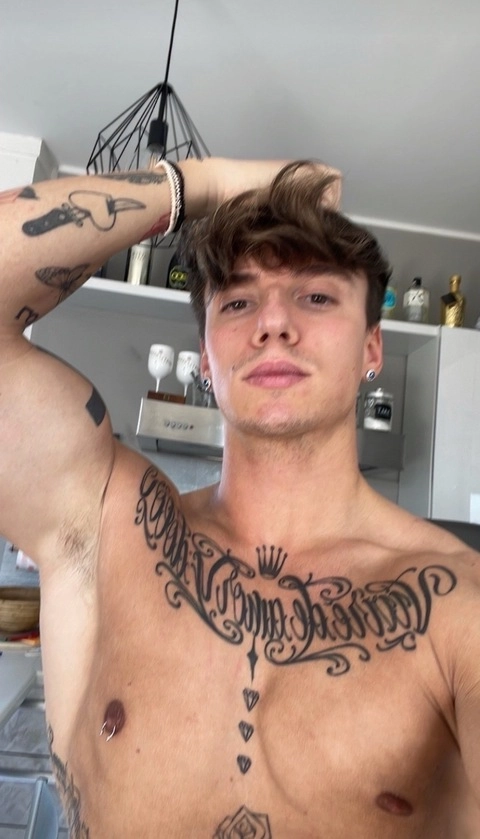 Andrea Calzighetti OnlyFans Picture