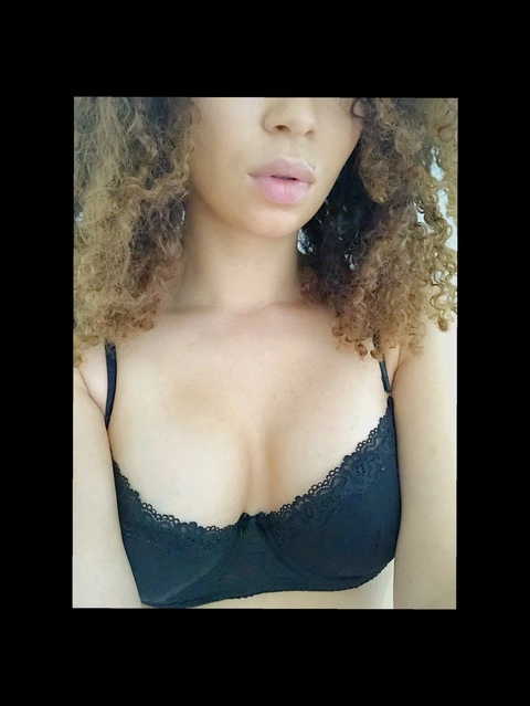 Honey Brown OnlyFans Picture