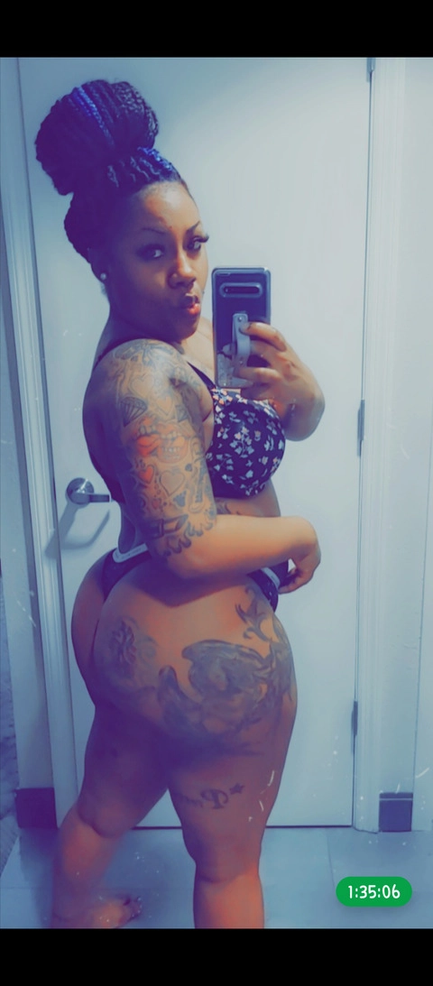 CreamChelle OnlyFans Picture