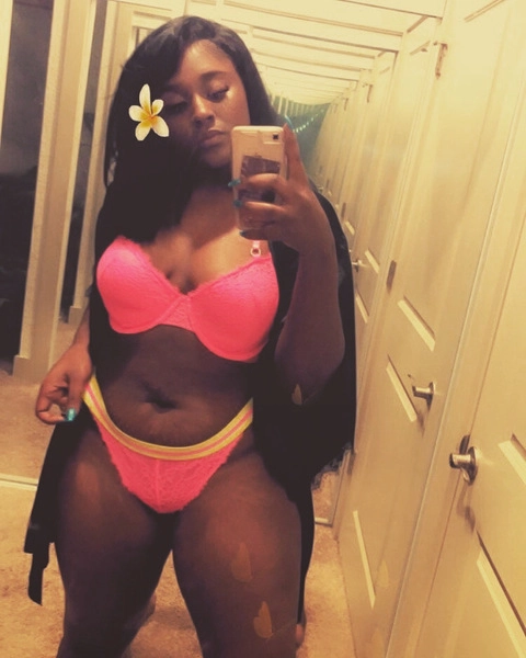 Blackgirlshiesty OnlyFans Picture