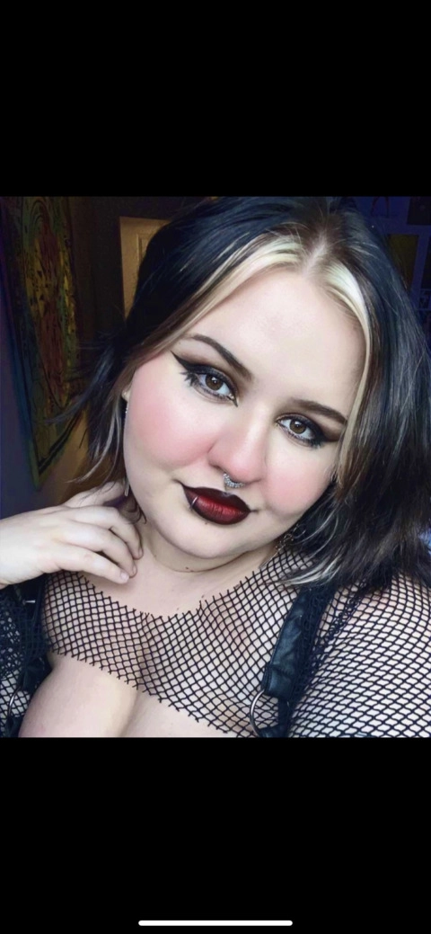 big titty goth gf ?? OnlyFans Picture