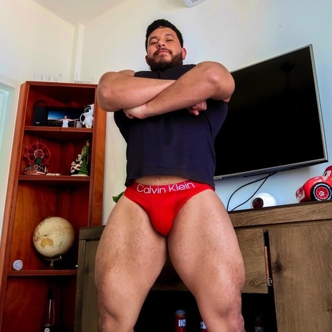 Arnold Zacarias Coach OnlyFans Picture