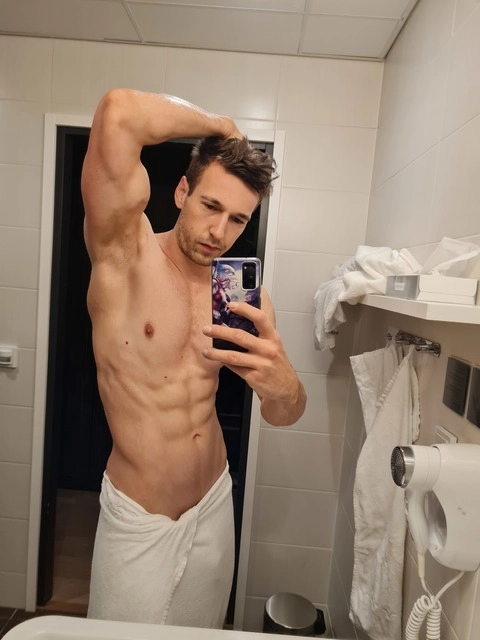 Tomas OnlyFans Picture