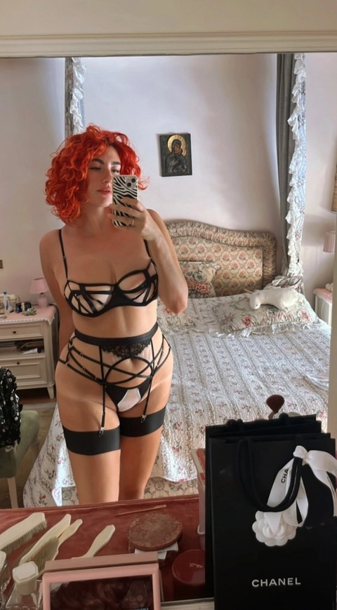 Ginger OnlyFans Picture