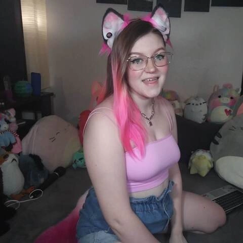 Lilly Puppy🦊 (she/her) OnlyFans Picture