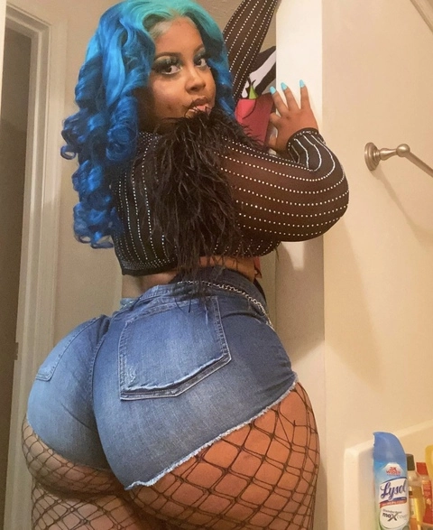 GhettoBarbie404 OnlyFans Picture