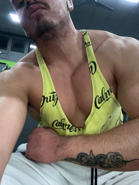 Thomas OnlyFans Picture