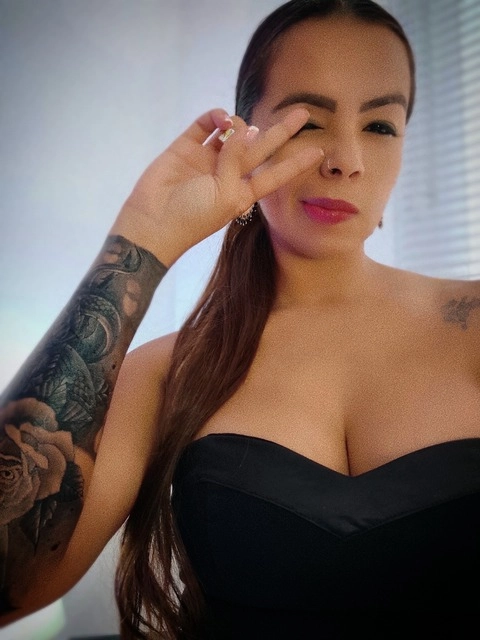 Melizzalatincams OnlyFans Picture