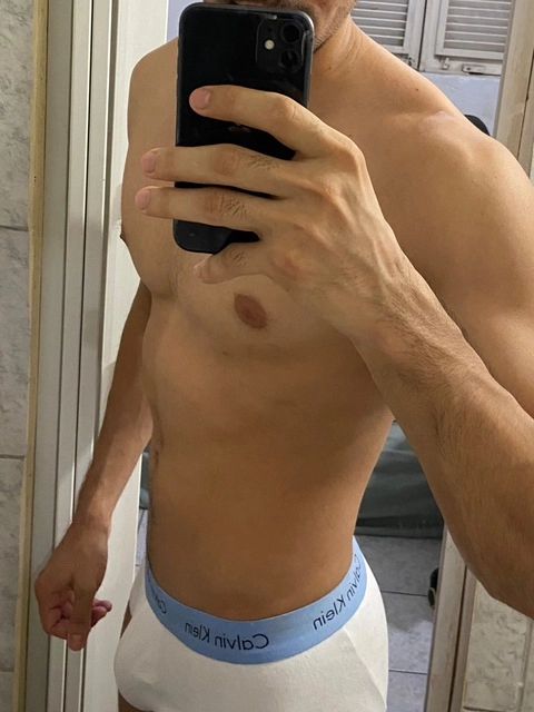 Novinbrr OnlyFans Picture