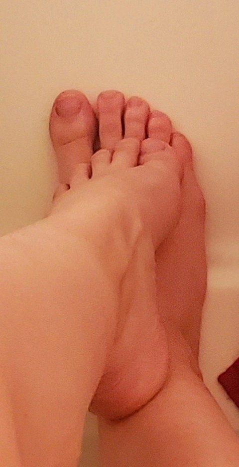 Natural_ feet_babe