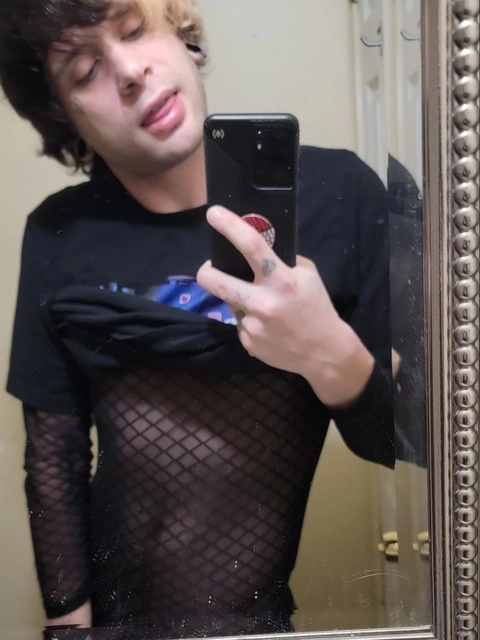 Gothboy Senpai OnlyFans Picture