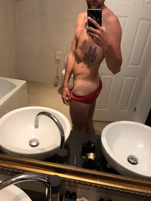 Aaron OnlyFans Picture