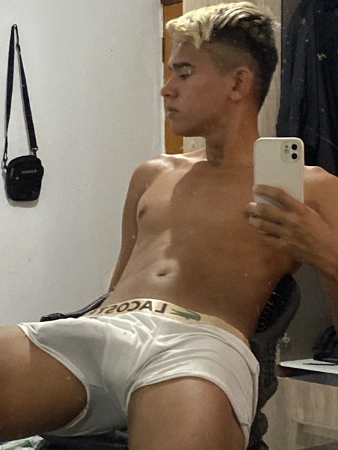 Jasontuexx OnlyFans Picture