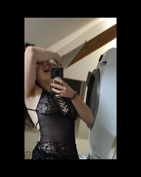 Cynthia W OnlyFans Picture