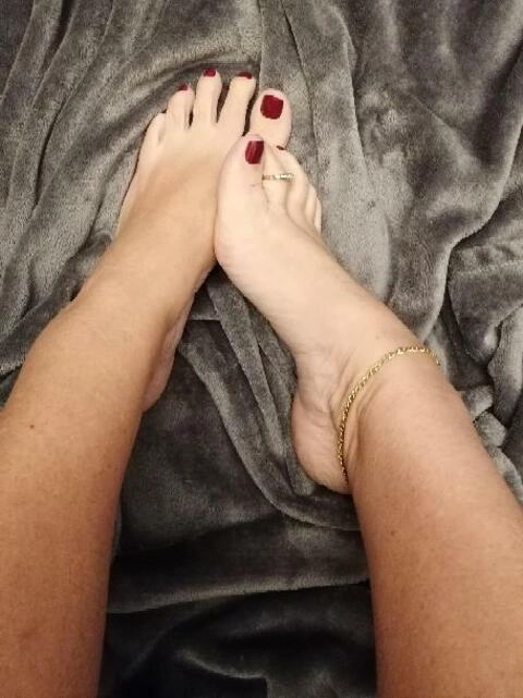 Sexy Mature Feet OnlyFans Picture