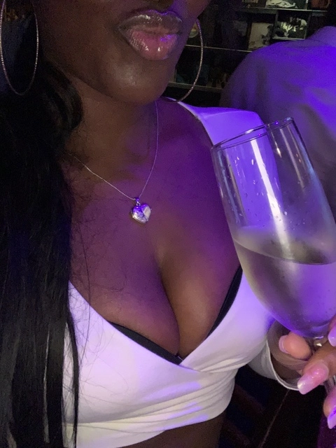 Mamabear OnlyFans Picture