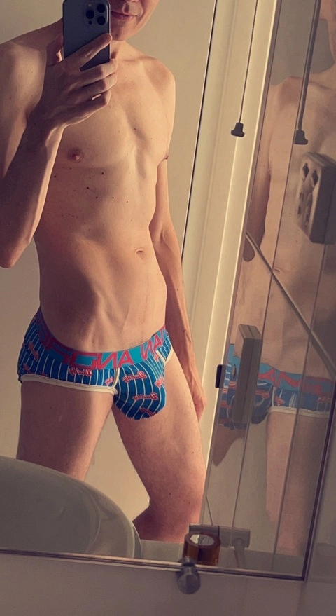 Slim Swim Daddy OnlyFans Picture