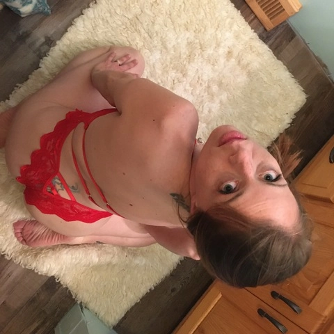 Sexy mom of 3 OnlyFans Picture