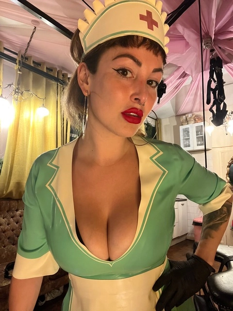 Madam Esmeralda ? OnlyFans Picture