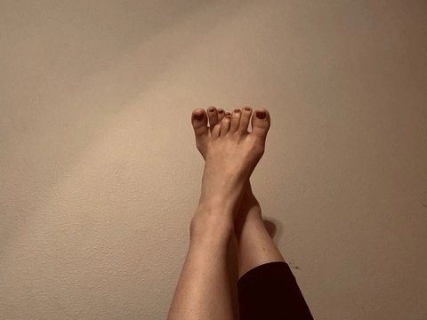 Pretty Little Feet ✨