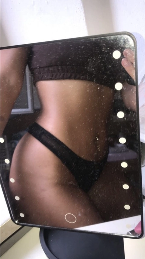 Lillian OnlyFans Picture