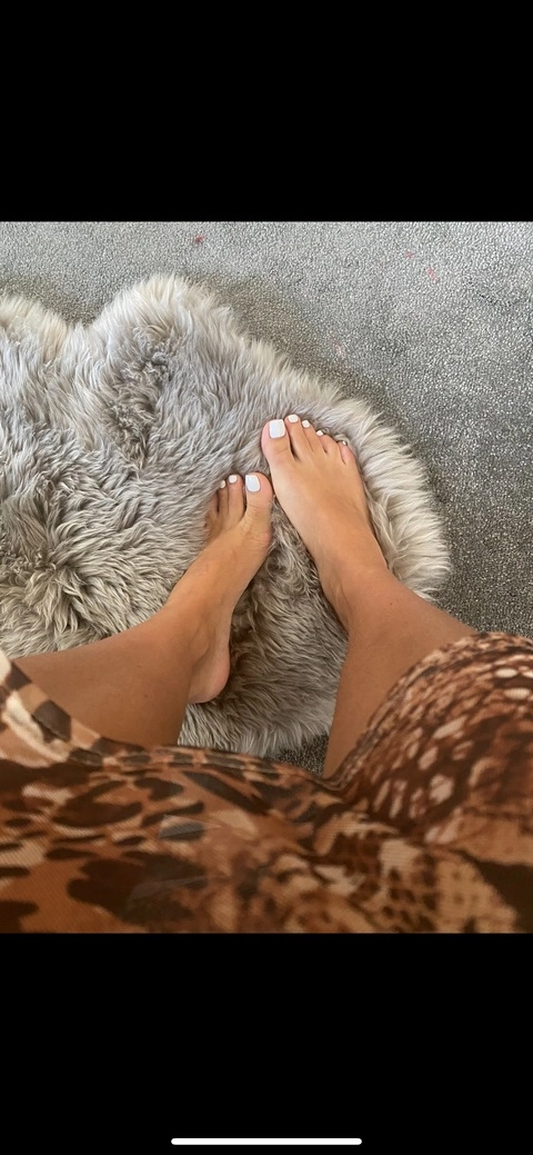 WhiteBunnySoles OnlyFans Picture