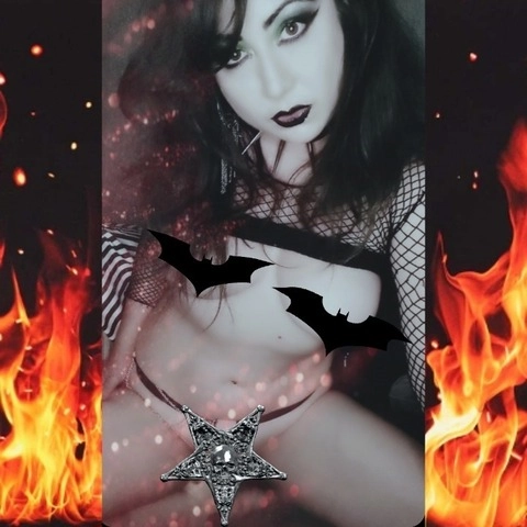 Gothicc Megathot OnlyFans Picture