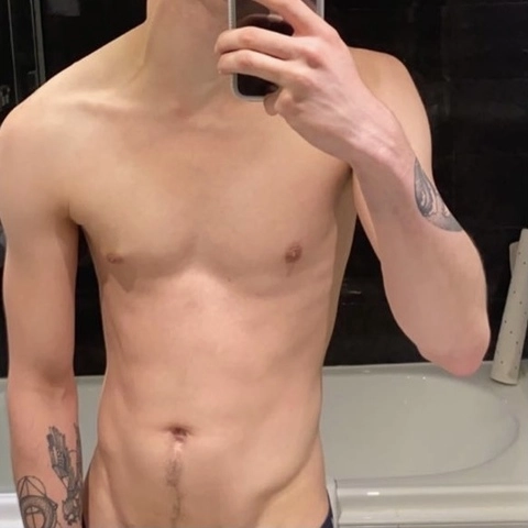 Alex Oras OnlyFans Picture