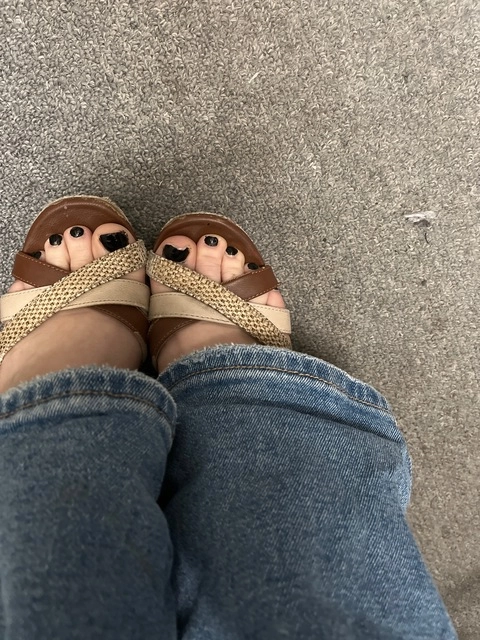 Tiny Feet OnlyFans Picture