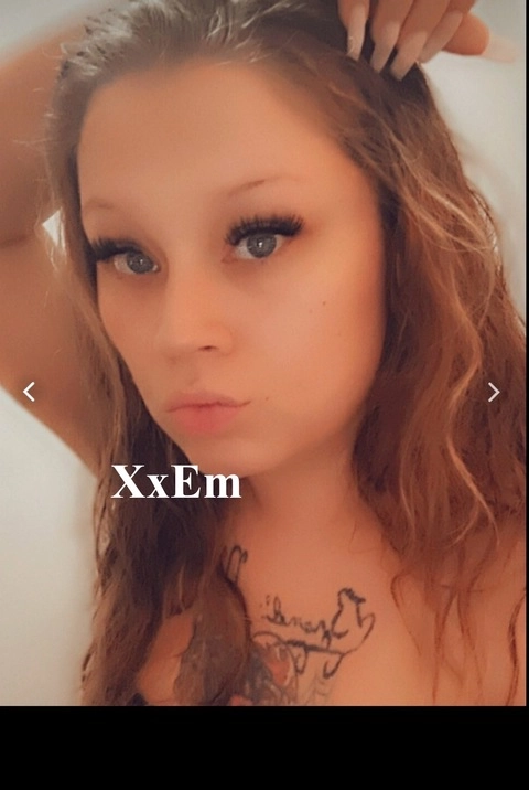 ? Ember Moonshade ? OnlyFans Picture