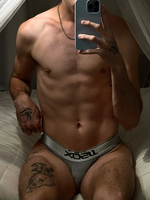 Max? OnlyFans Picture