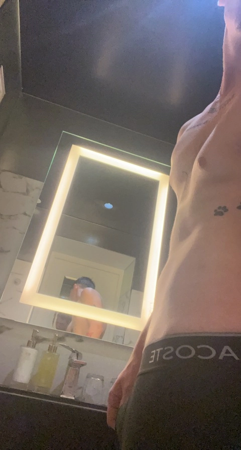 6tyni9 OnlyFans Picture