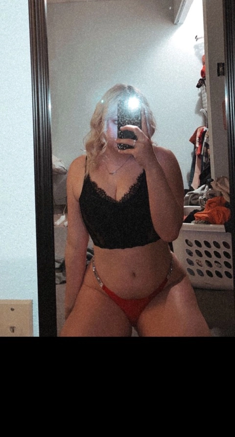 Taya OnlyFans Picture