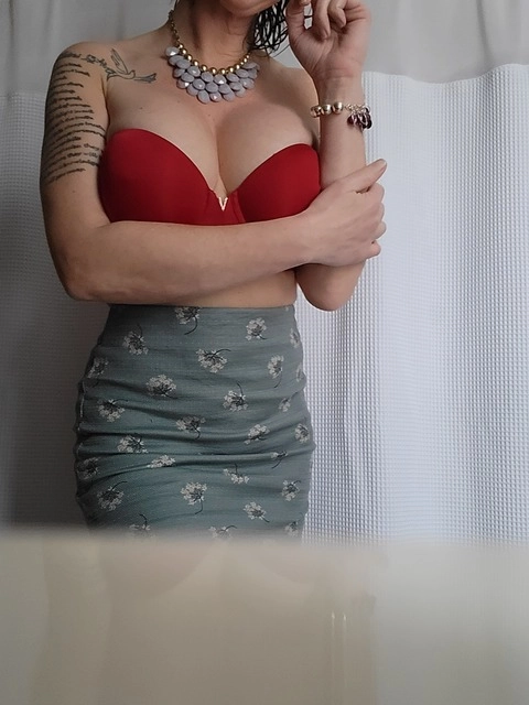 Earthfoxxx OnlyFans Picture